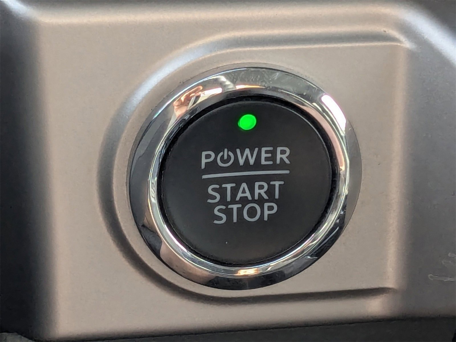 Used 2022 Ford F150 Lightning XLT image 34