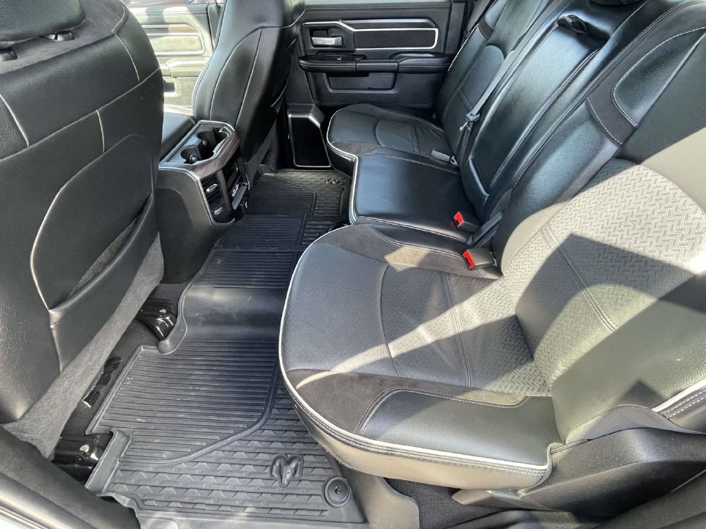 Used 2025 RAM 2500 Laramie AWD/4WD image 12