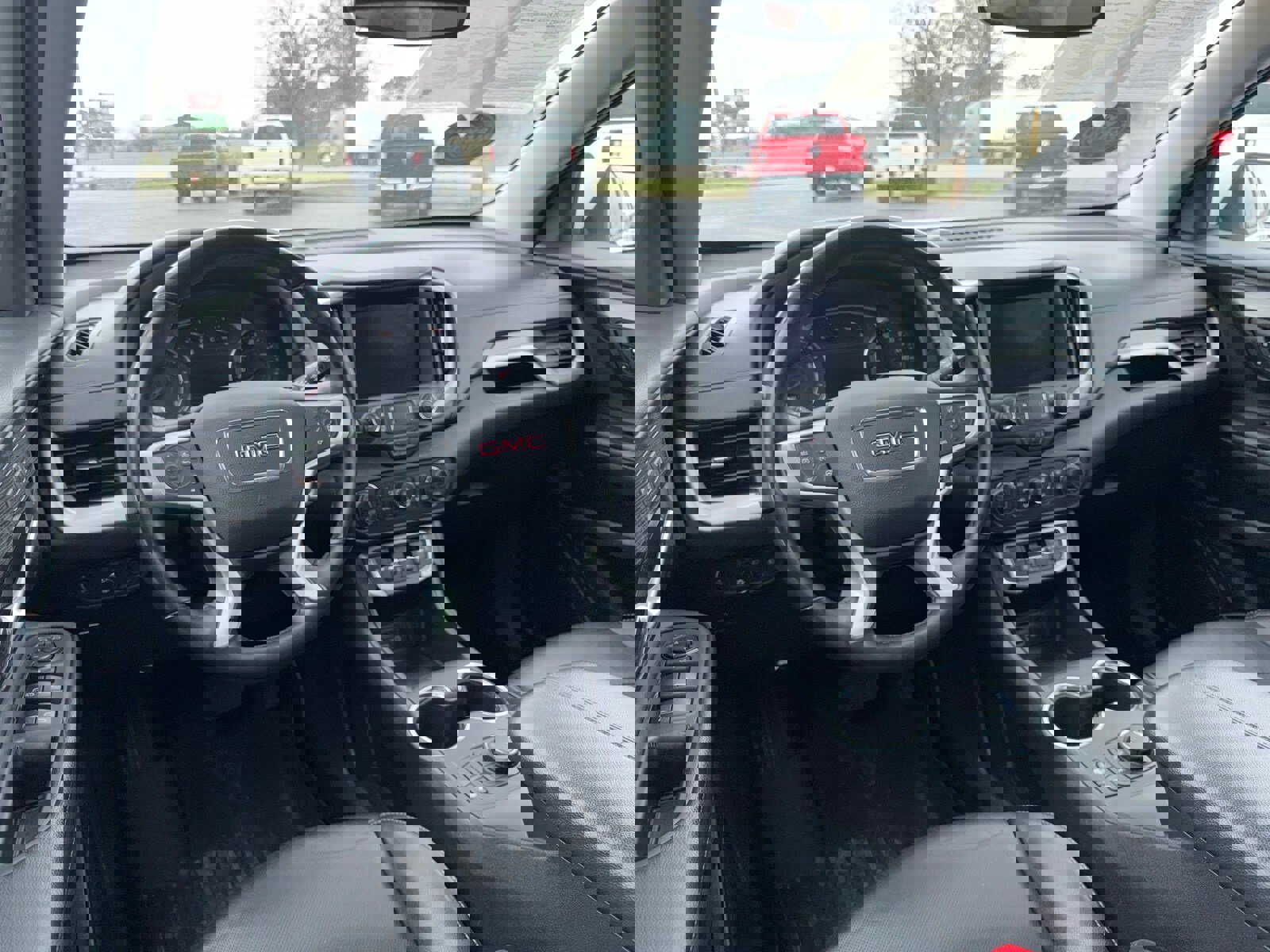 Used 2024 GMC Terrain SLT image 11