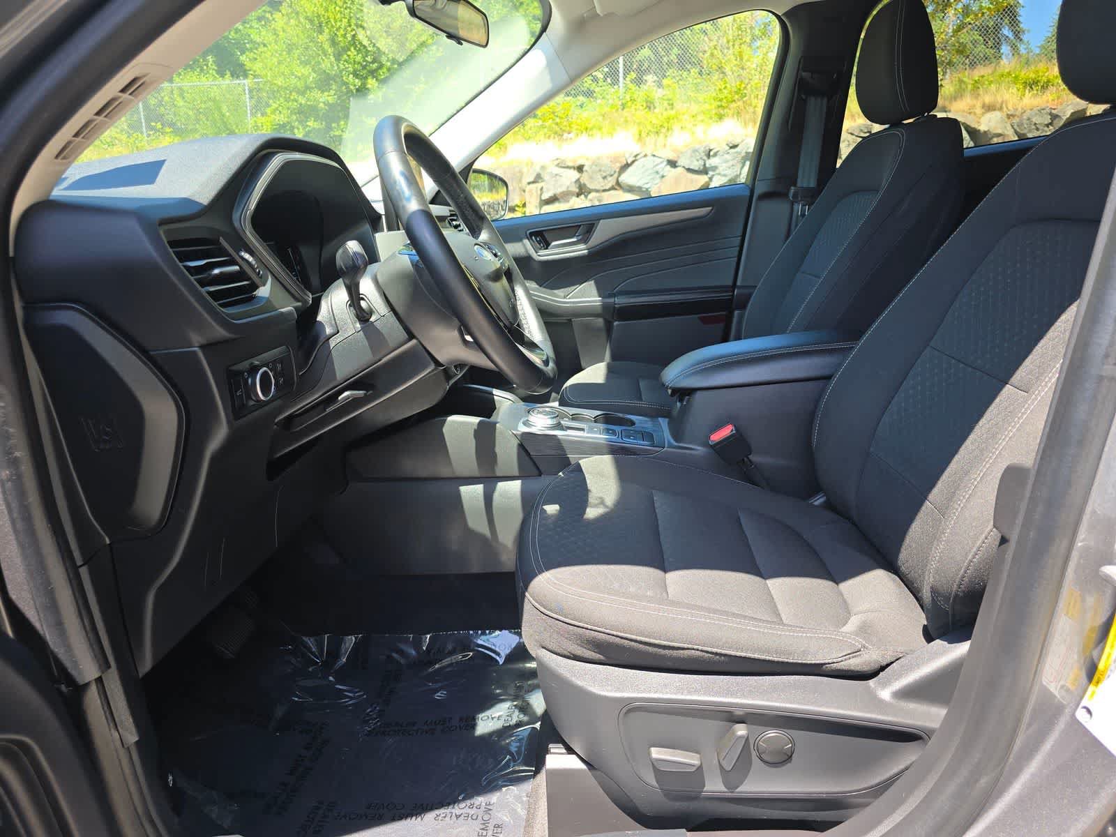 Used 2024 Ford Escape Active AWD/4WD image 17