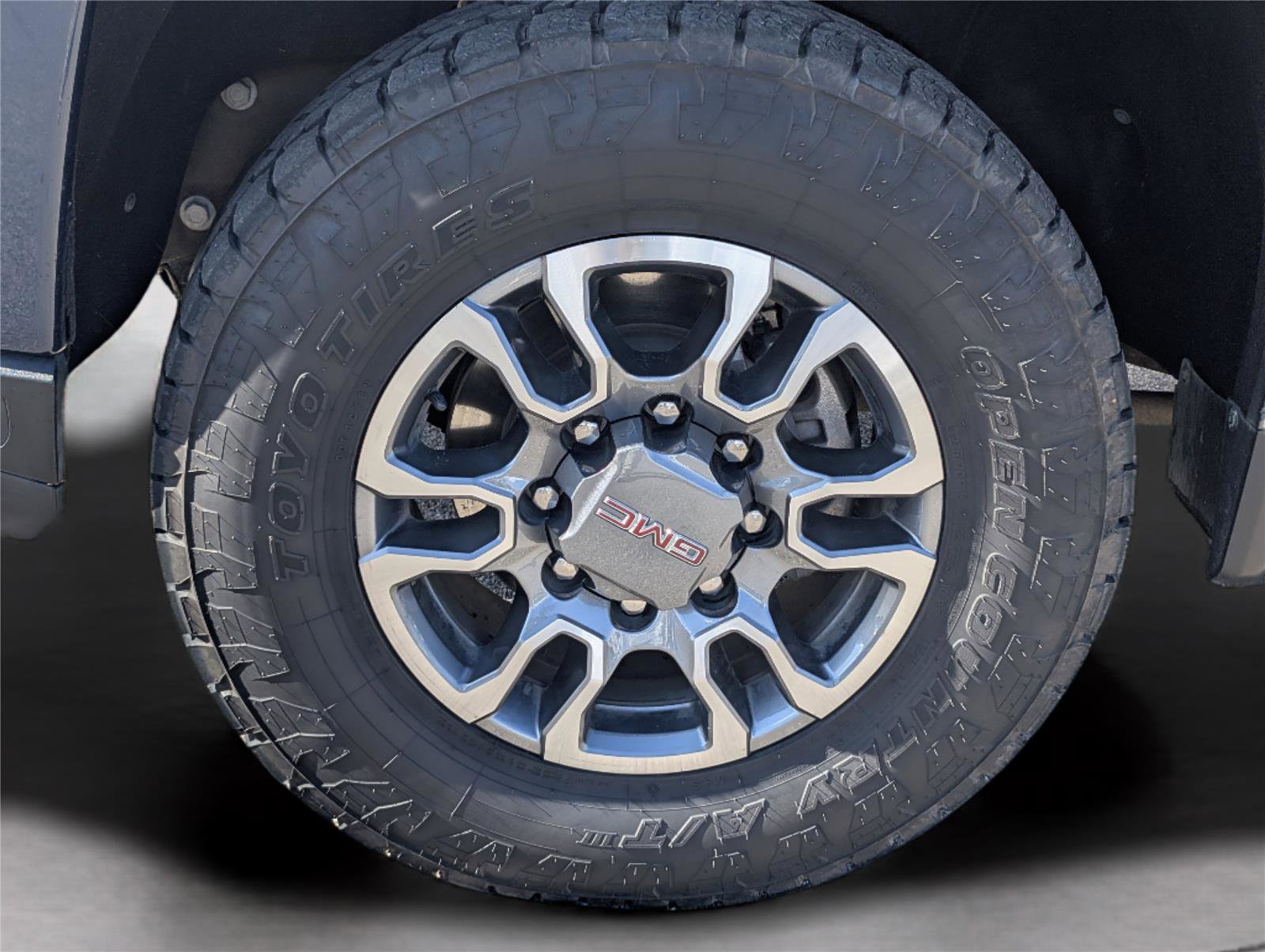 Used 2022 GMC Sierra 2500 AT4 w/ AT4 Preferred Package image 10