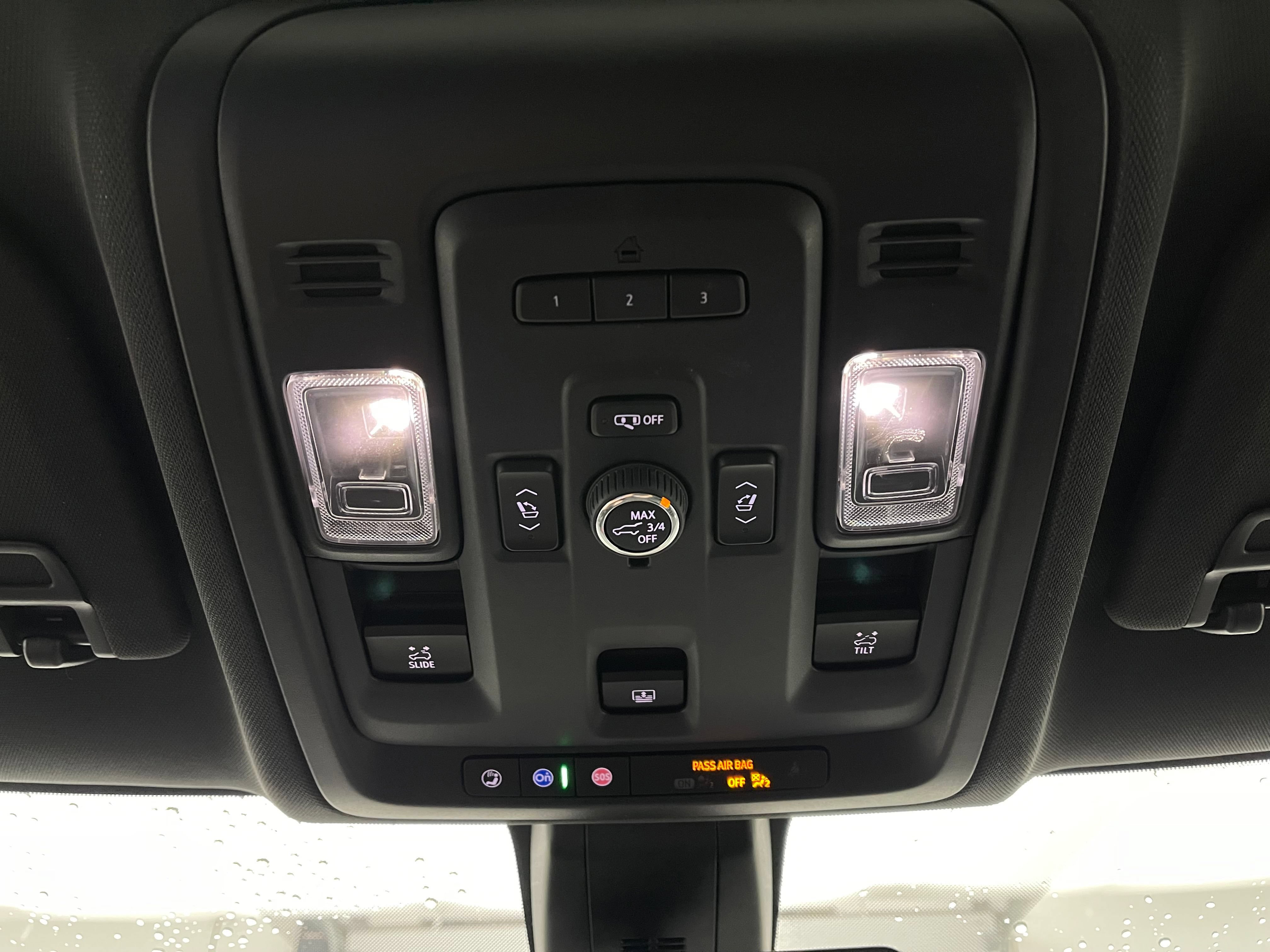 Used 2022 Chevrolet Tahoe Z71 w/ Z71 Off-Road Package AWD/4WD image 27
