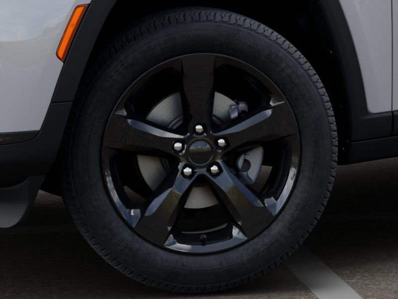 New 2025 Jeep Grand Cherokee L Altitude image 8