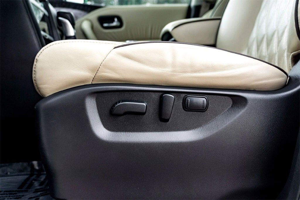 Used 2023 Nissan Armada Platinum w/ Captain's Chairs Package image 12