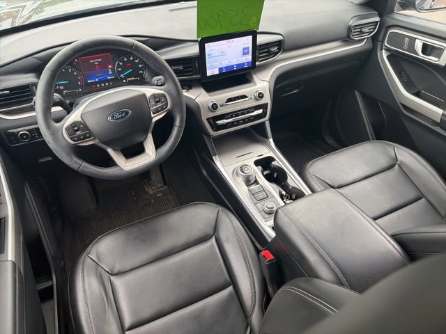 Used 2024 Ford Explorer XLT w/ Equipment Group 202A AWD/4WD image 12