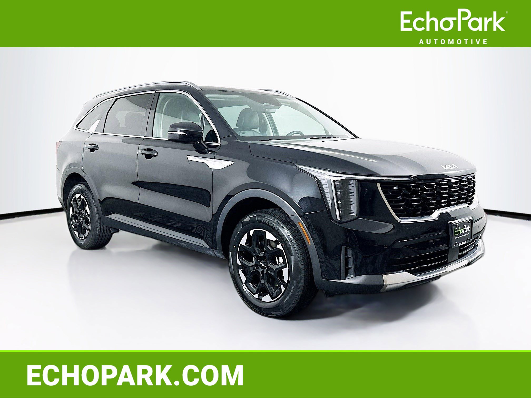 Used 2024 Kia Sorento S image 1