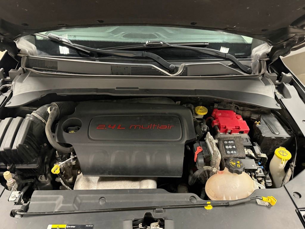 Used 2020 Jeep Compass Latitude w/ Cold Weather Group image 37