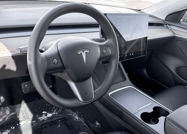 Used 2021 Tesla Model 3 Standard Range Plus image 14