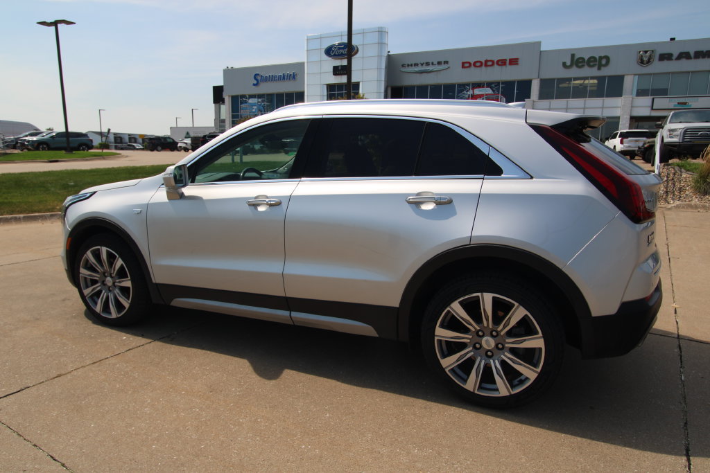 Used 2019 Cadillac XT4 Premium Luxury AWD/4WD image 17