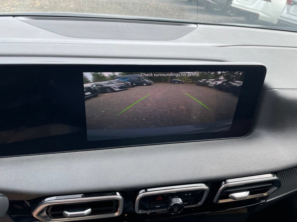 New 2026 Nissan Sentra SV w/ SV Convenience Package FWD image 16