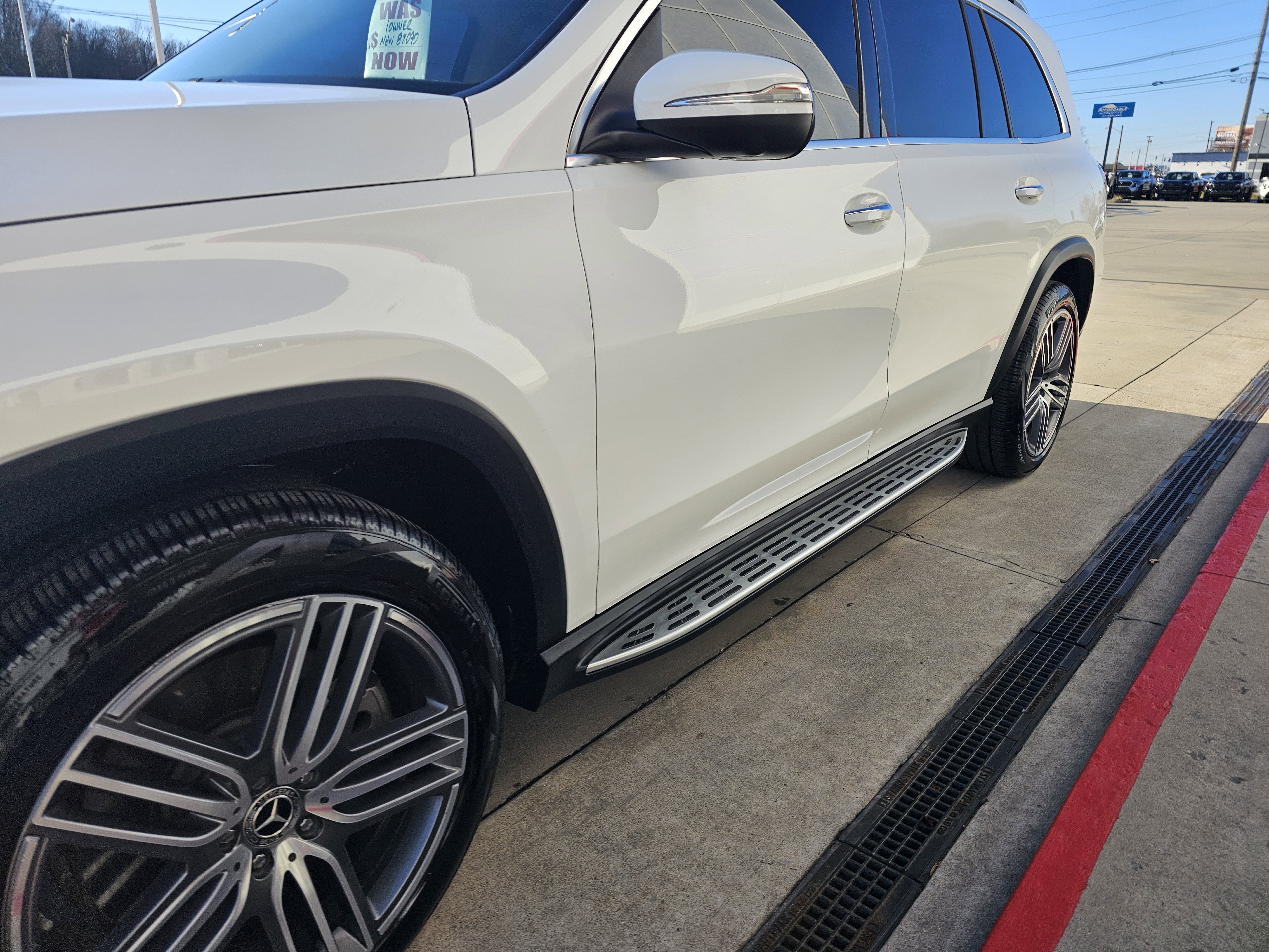 Used 2023 Mercedes-Benz GLS 450 4MATIC image 11