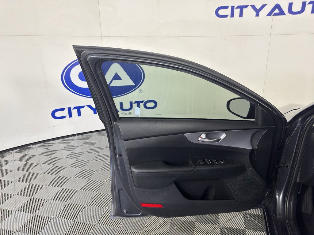 Used 2023 Kia Forte LXS image 14