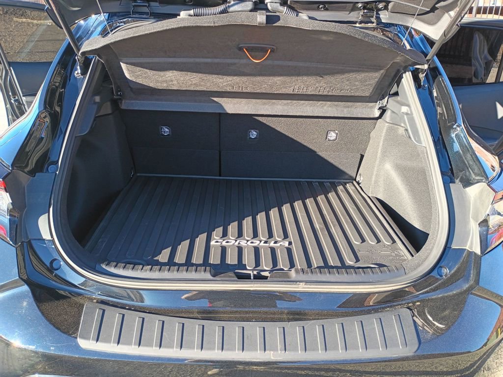 Used 2025 Toyota Corolla SE image 13