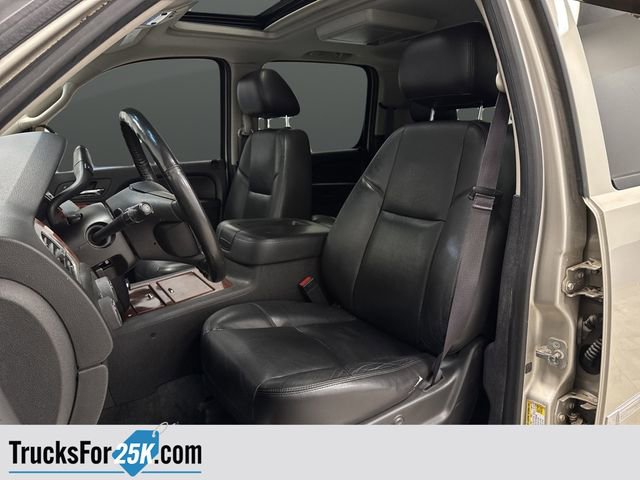 Used 2013 Chevrolet Suburban LTZ image 4