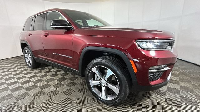 Used 2024 Jeep Grand Cherokee Limited 4xe w/ Luxury Tech Group II AWD/4WD image 2