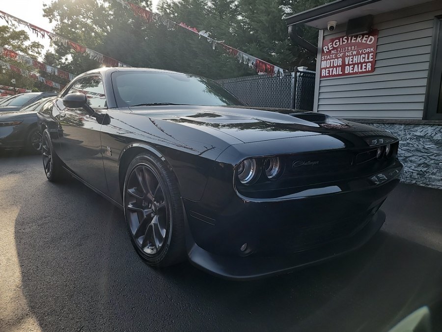 Used 2021 Dodge Challenger R/T Scat Pack RWD image 4