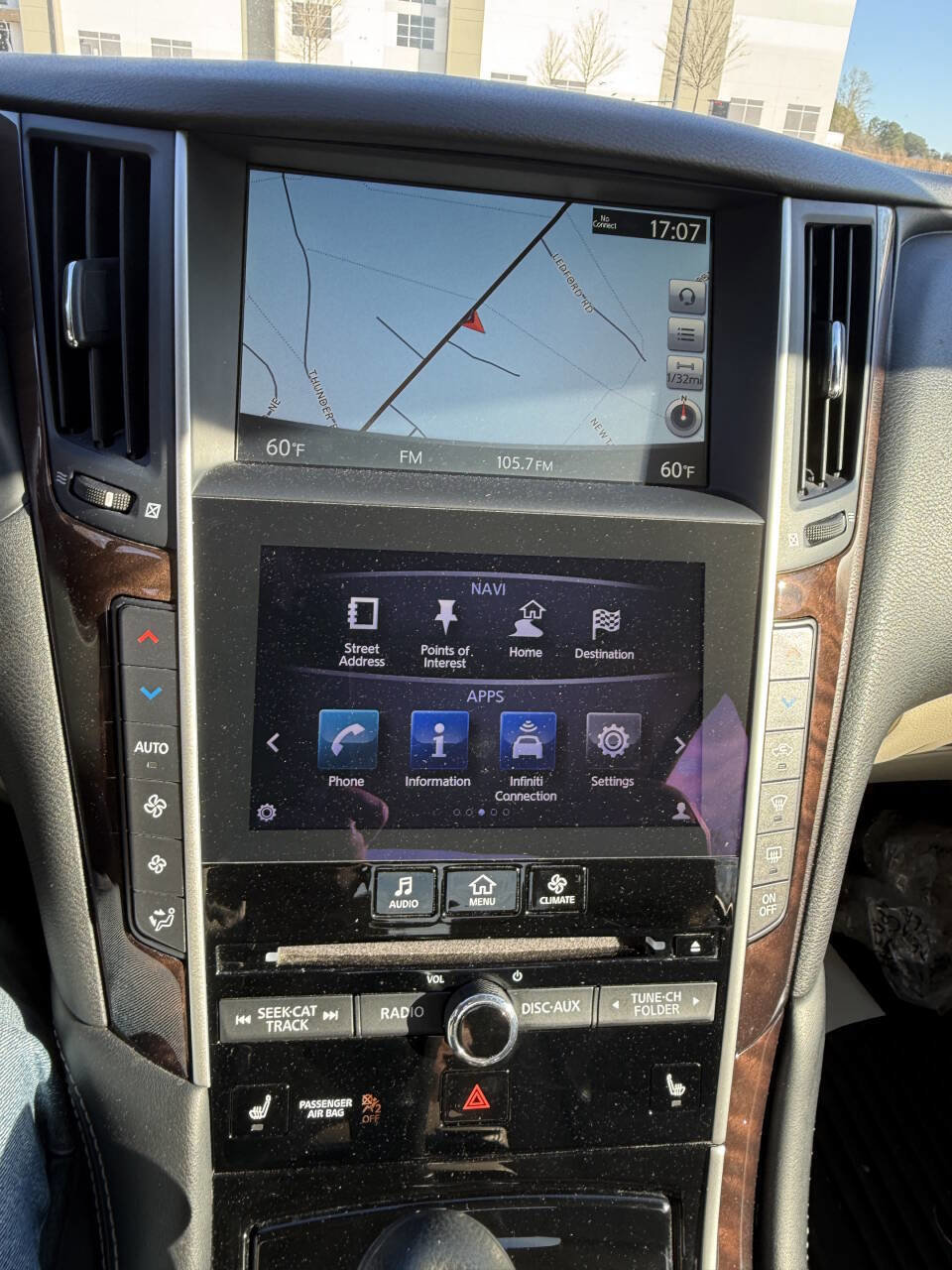 Used 2014 INFINITI Q50 Premium w/ Technology Package image 16