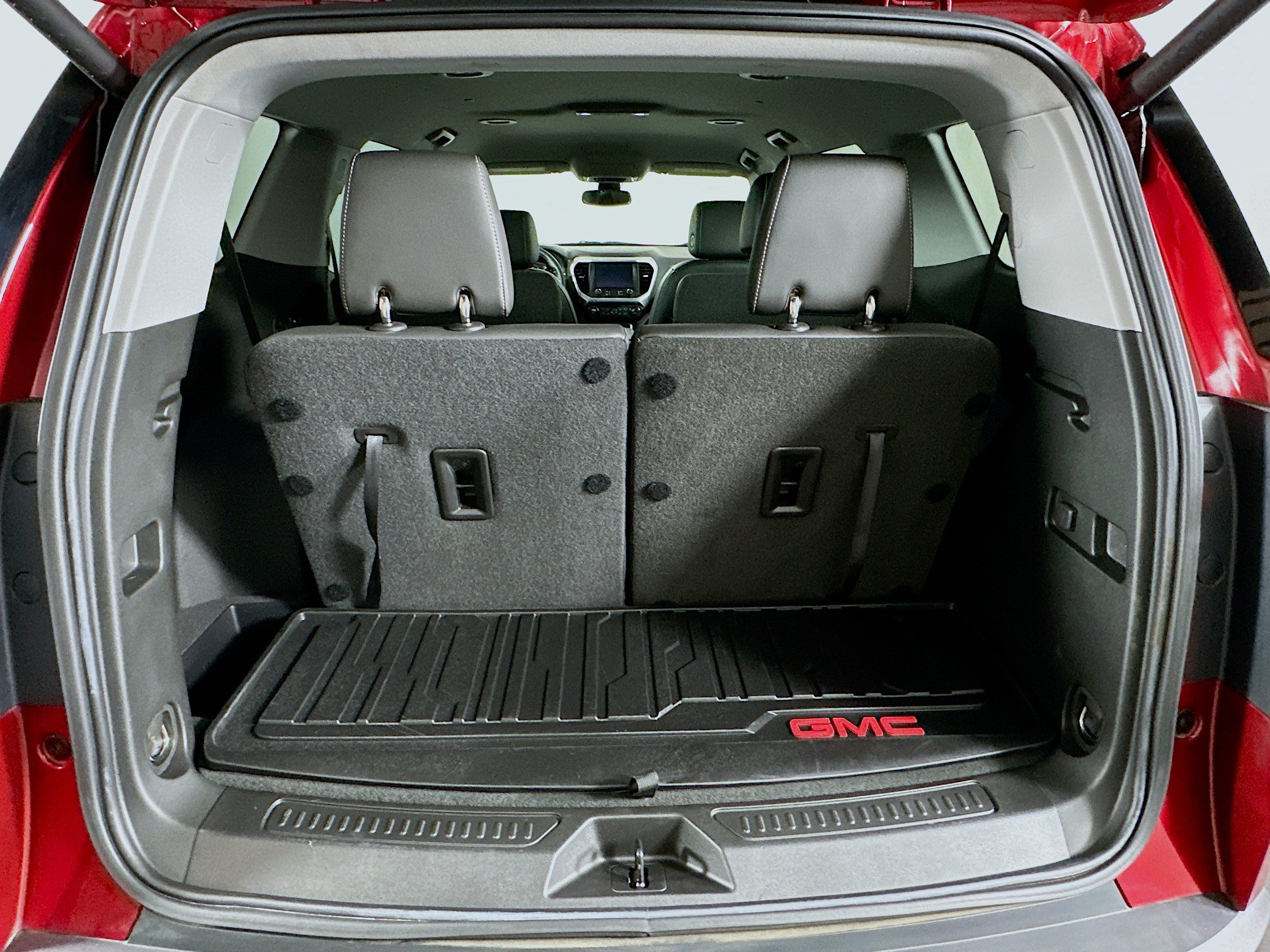 Used 2023 GMC Acadia SLT w/ LPO, Floor Liner Package FWD image 30