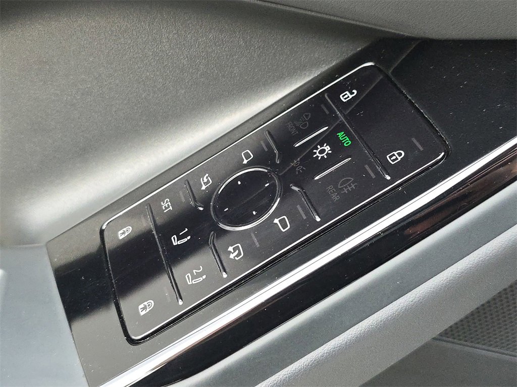 Certified 2025 Audi Q6 e-tron Premium w/ Convenience Package image 29