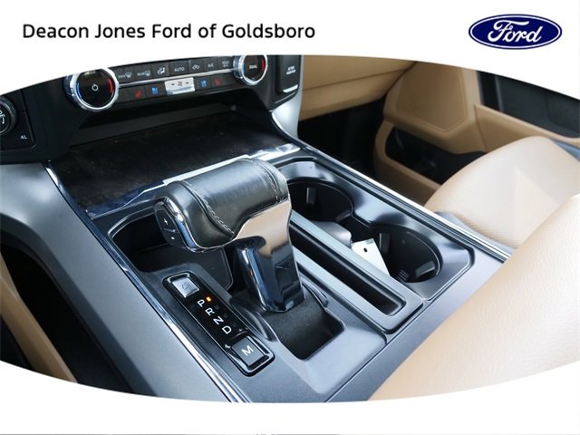 Used 2022 Ford F150 Lariat w/ Trailer Tow Package image 26