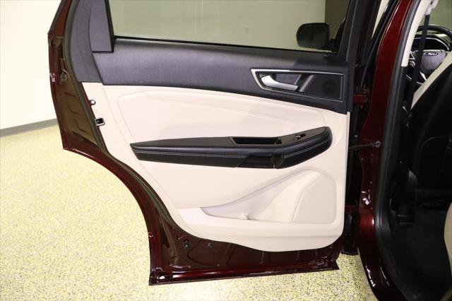 Used 2017 Ford Edge Titanium w/ Technology Package FWD image 35