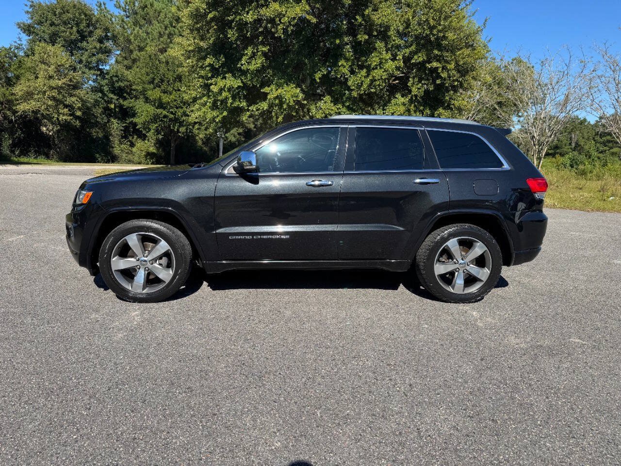 Used 2016 Jeep Grand Cherokee Overland RWD image 3