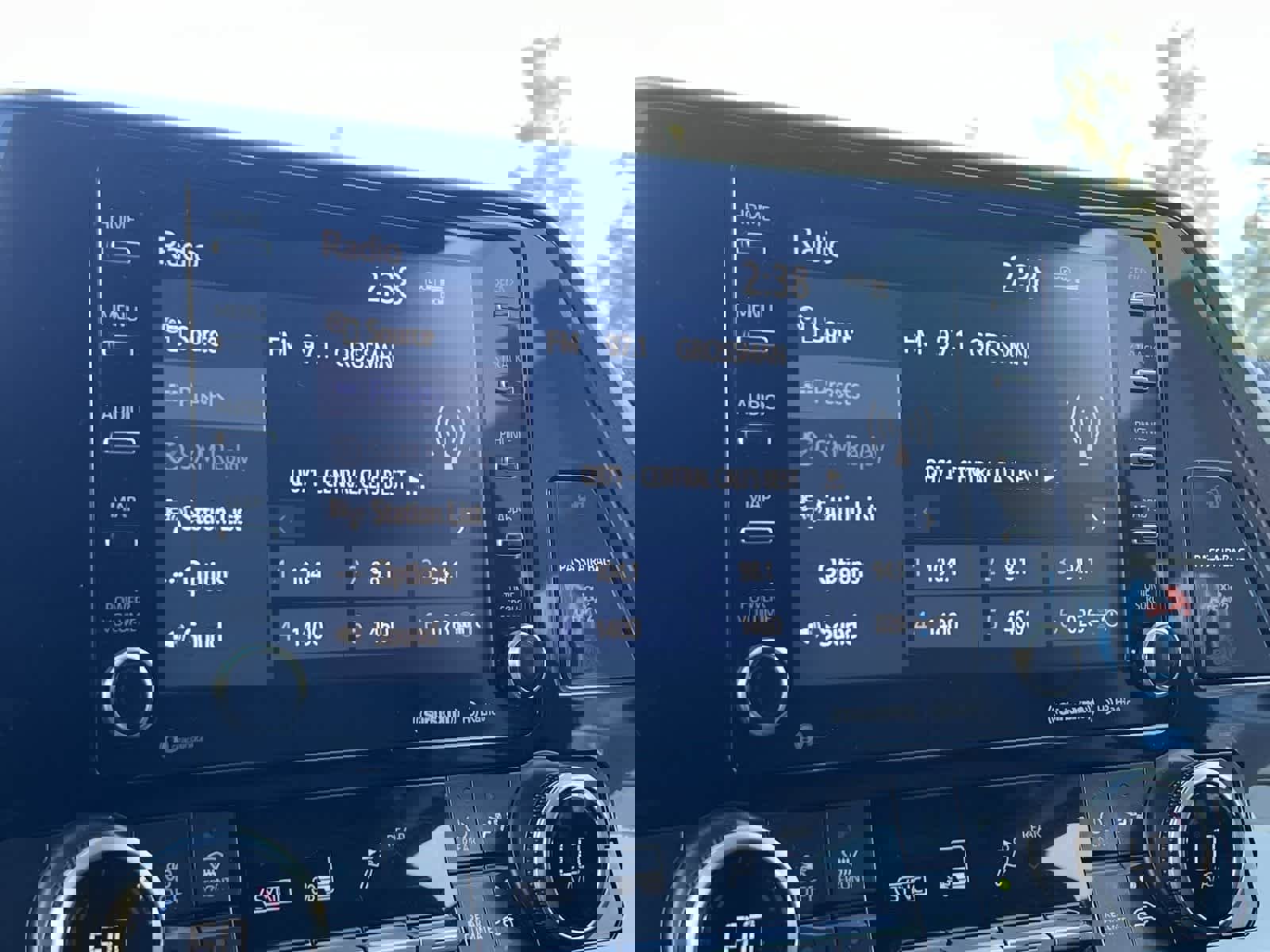 Used 2021 Toyota Highlander LE image 19