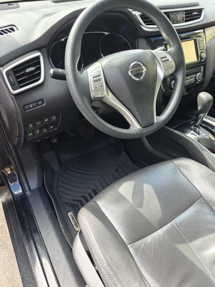 Used 2016 Nissan Rogue SV w/ SV Premium Package image 8