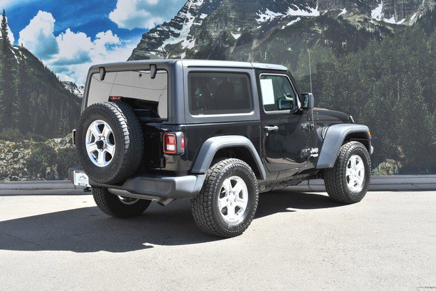 Used 2019 Jeep Wrangler Sport image 3