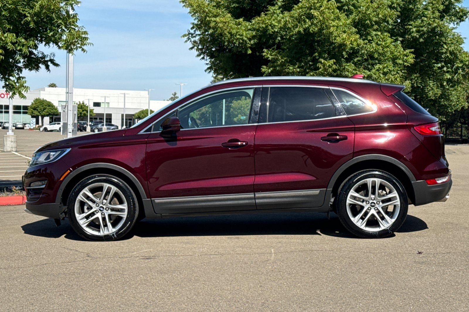 Used 2017 Lincoln MKC Reserve AWD/4WD image 7