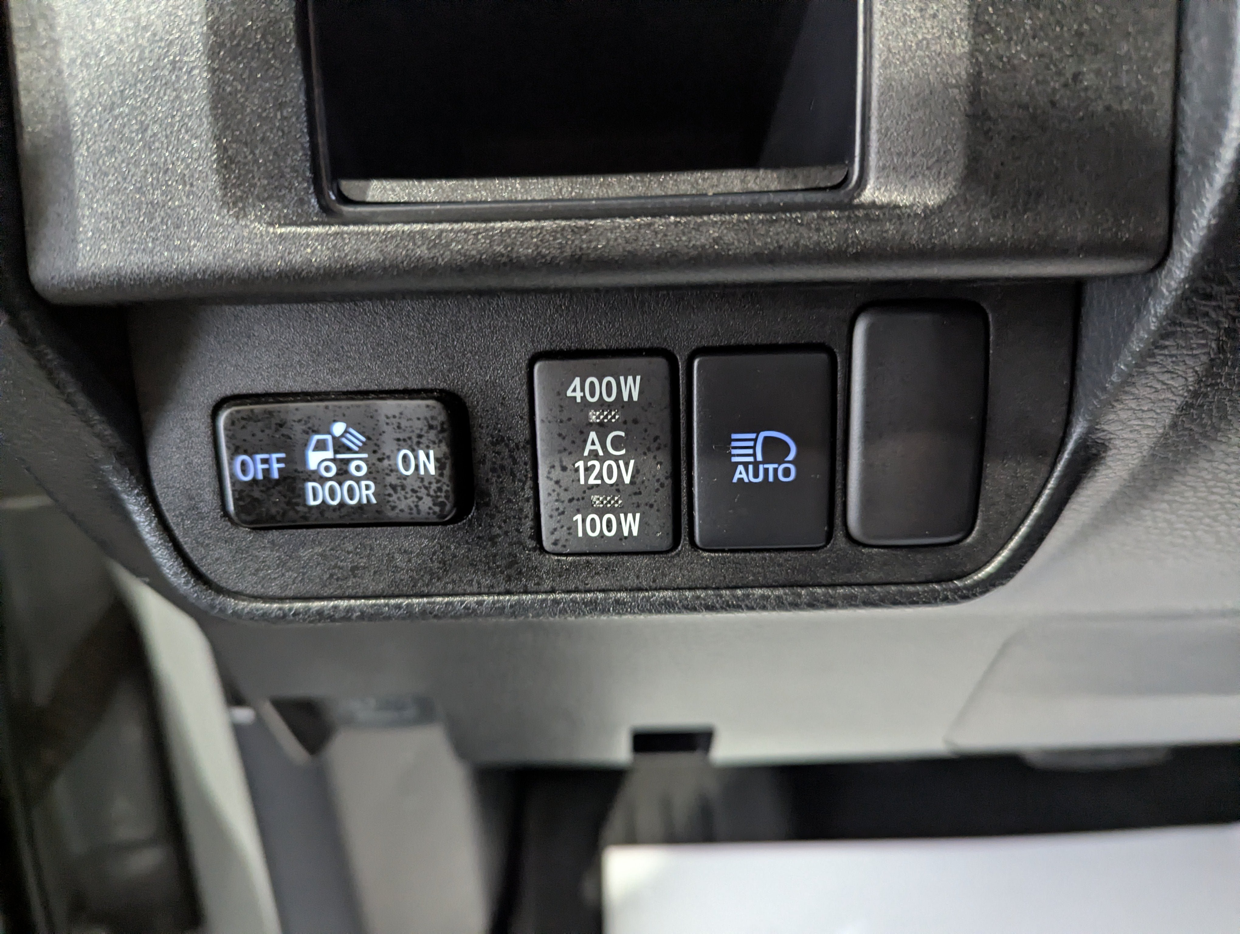 Used 2019 Toyota Tacoma TRD Off-Road AWD/4WD image 16