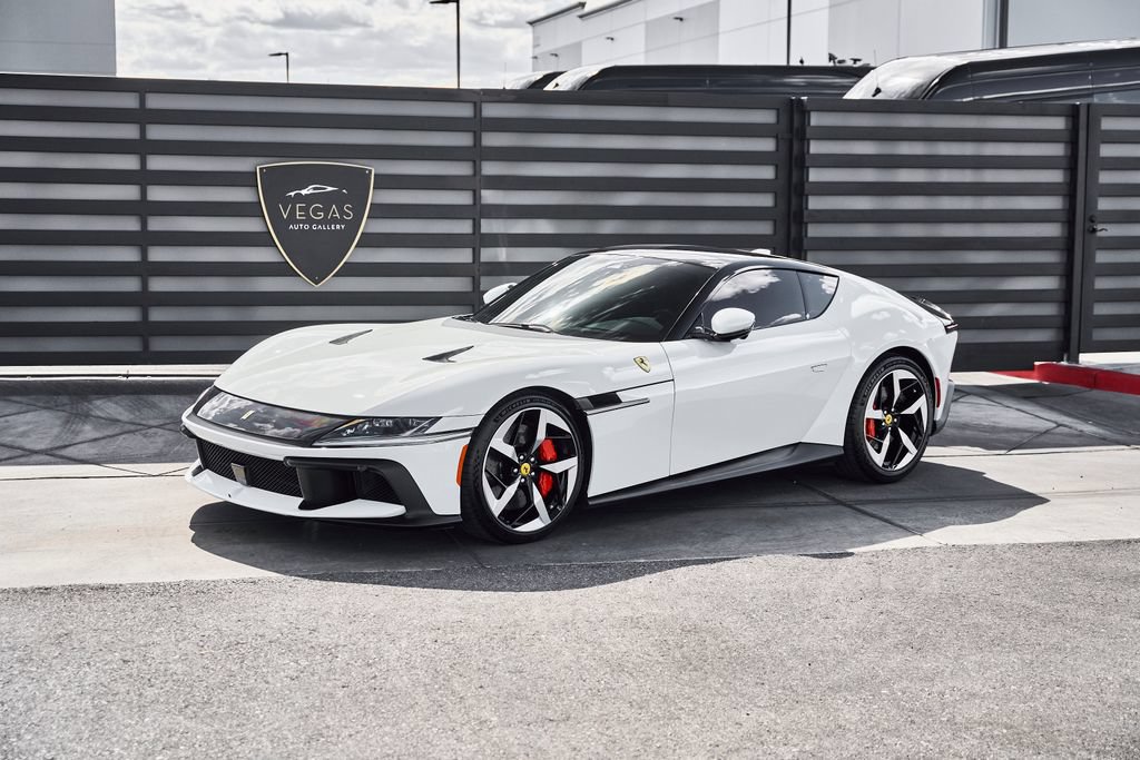 Used 2025 Ferrari 12Cilindri RWD image 5