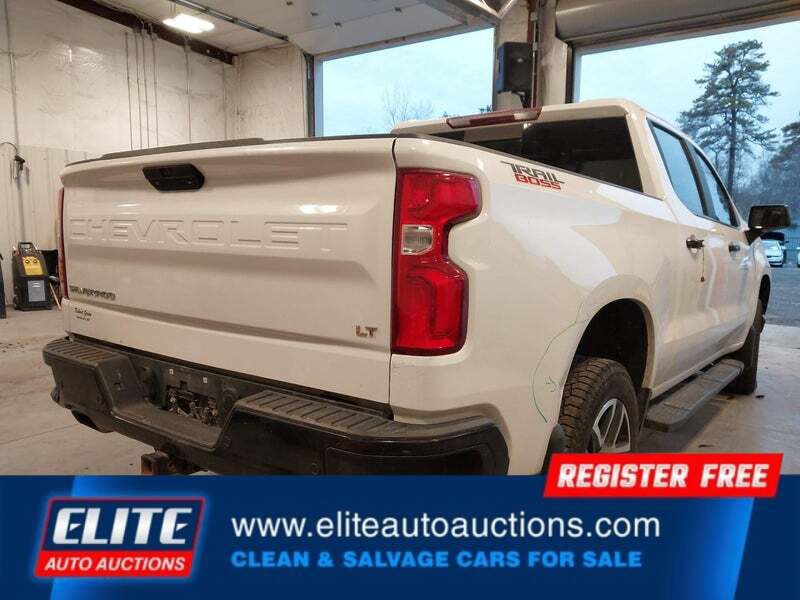 Used 2019 Chevrolet Silverado 1500 LT Trail Boss AWD/4WD image 8