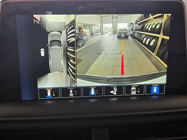 Used 2023 Chevrolet Suburban High Country AWD/4WD image 18