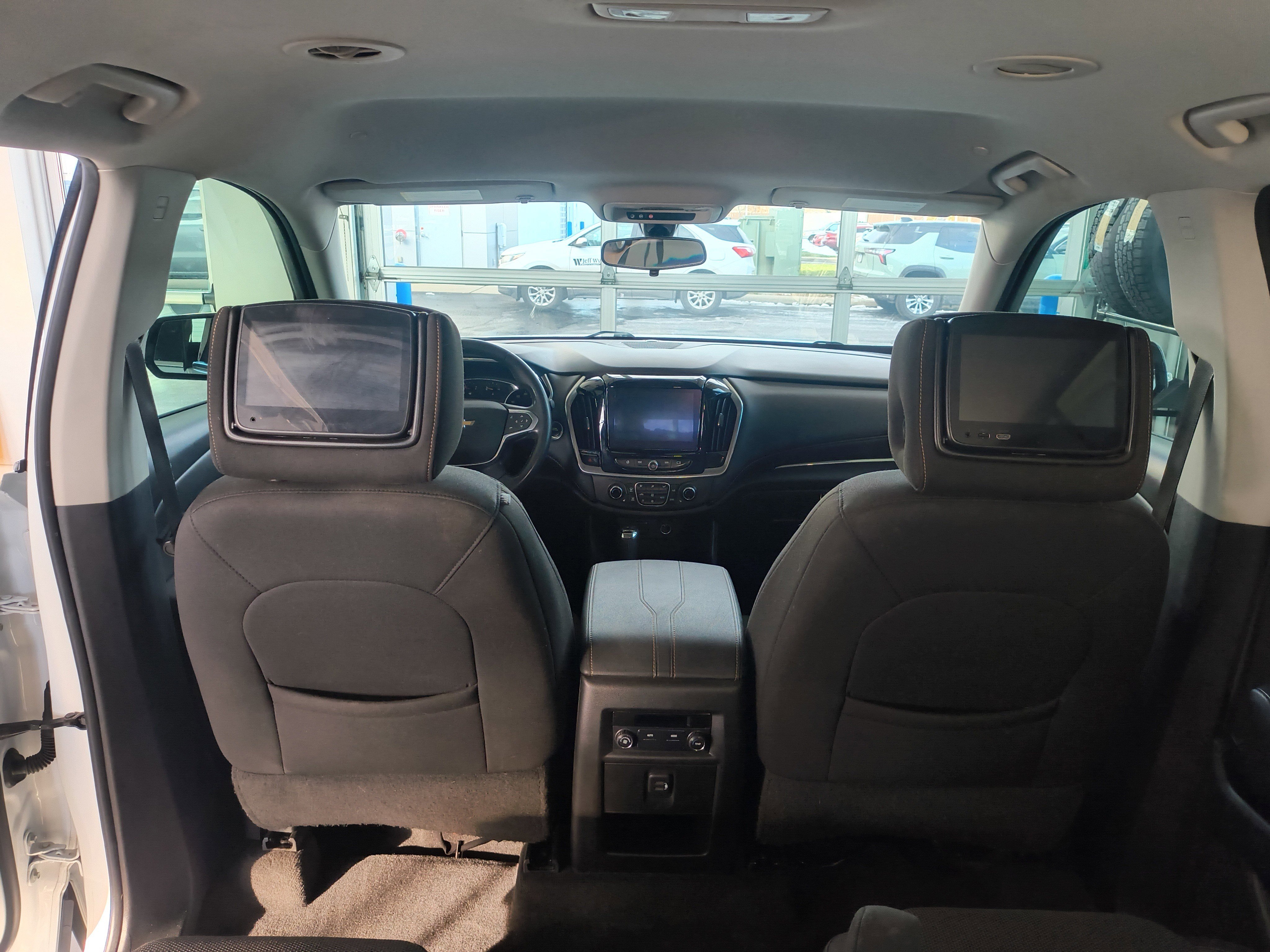 Used 2020 Chevrolet Traverse LT image 22