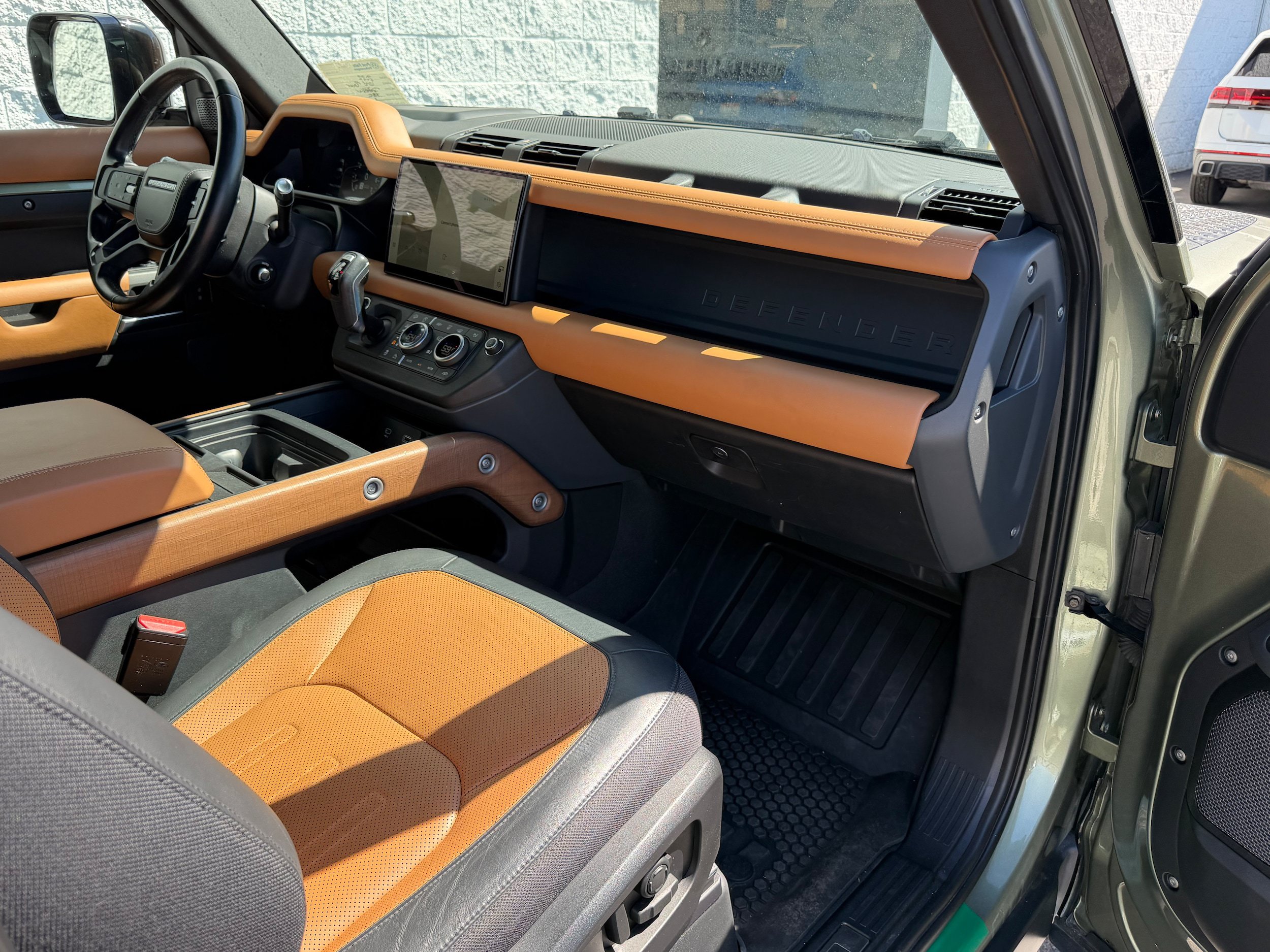 Used 2022 Land Rover Defender 90 X AWD/4WD image 26