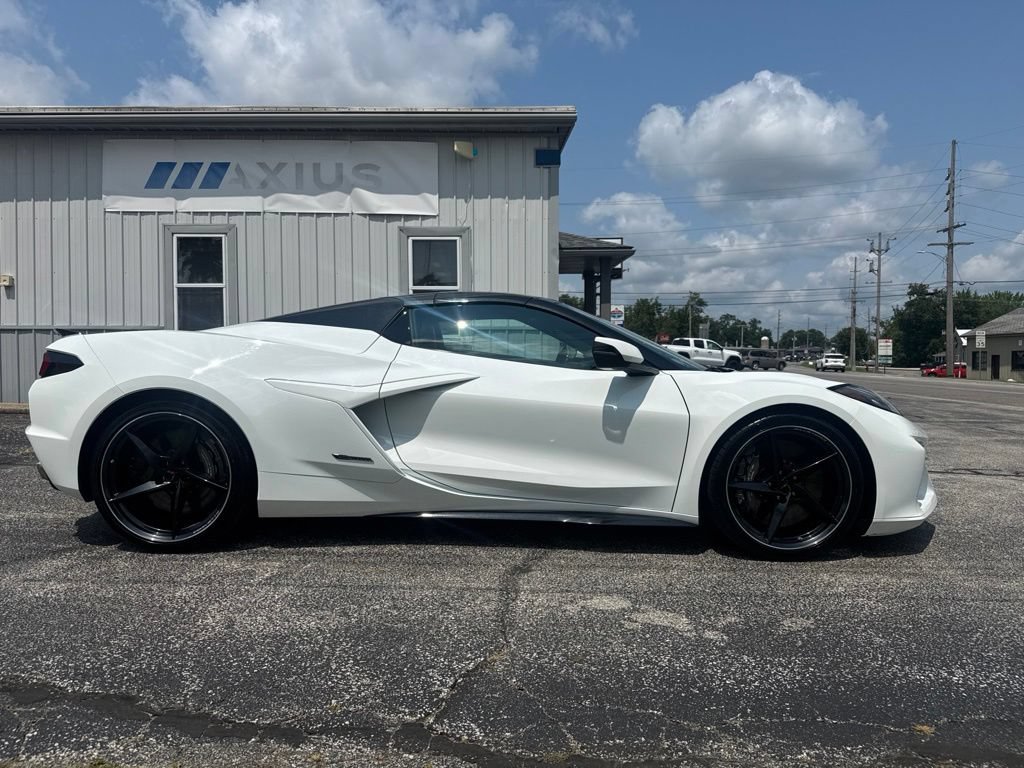Used 2024 Chevrolet Corvette E-Ray AWD/4WD image 8