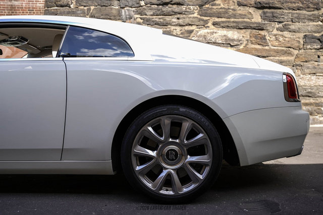 Used 2017 Rolls-Royce Wraith RWD image 3