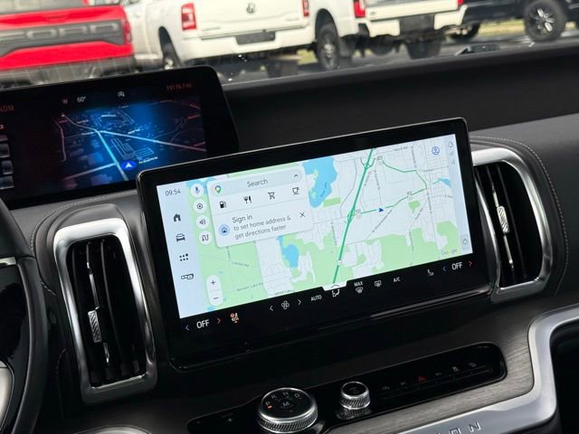 Certified 2025 Ford Expedition Platinum image 3