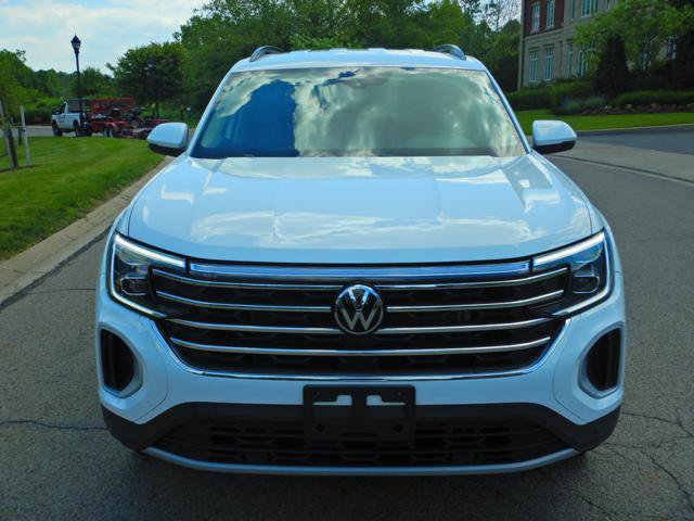 Used 2025 Volkswagen Atlas SE AWD/4WD image 10