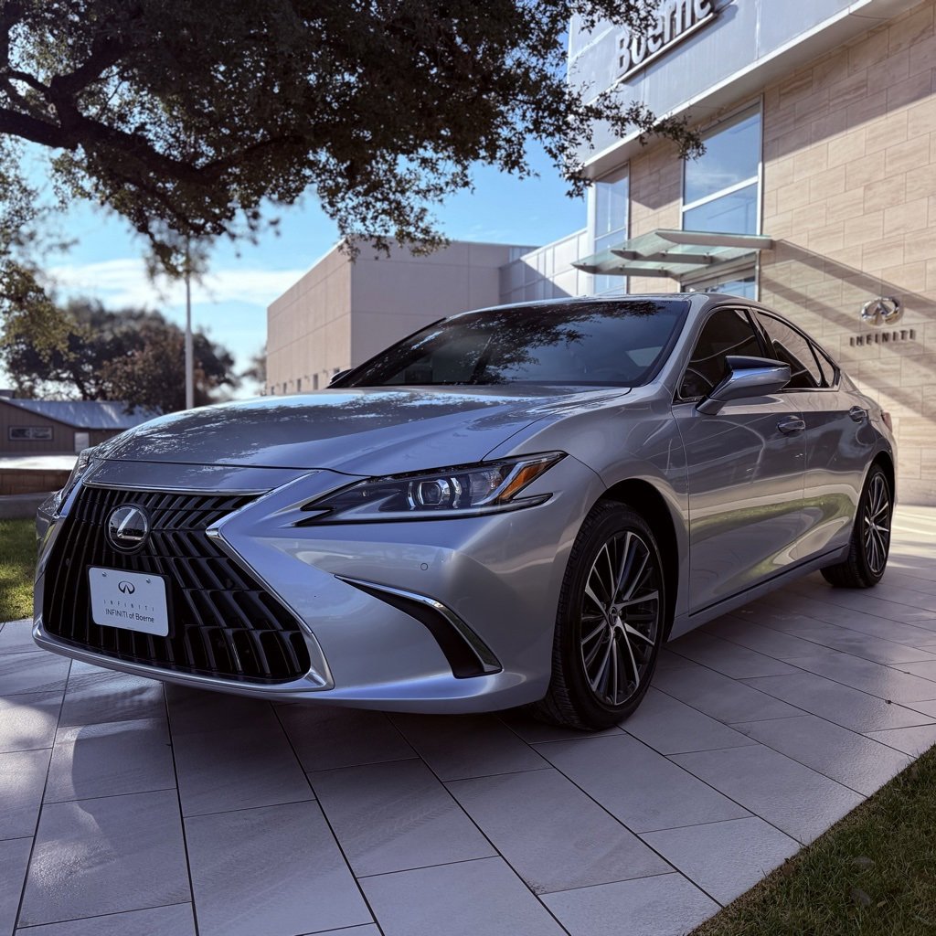 Used 2024 Lexus ES 350 w/ Premium Package image 2