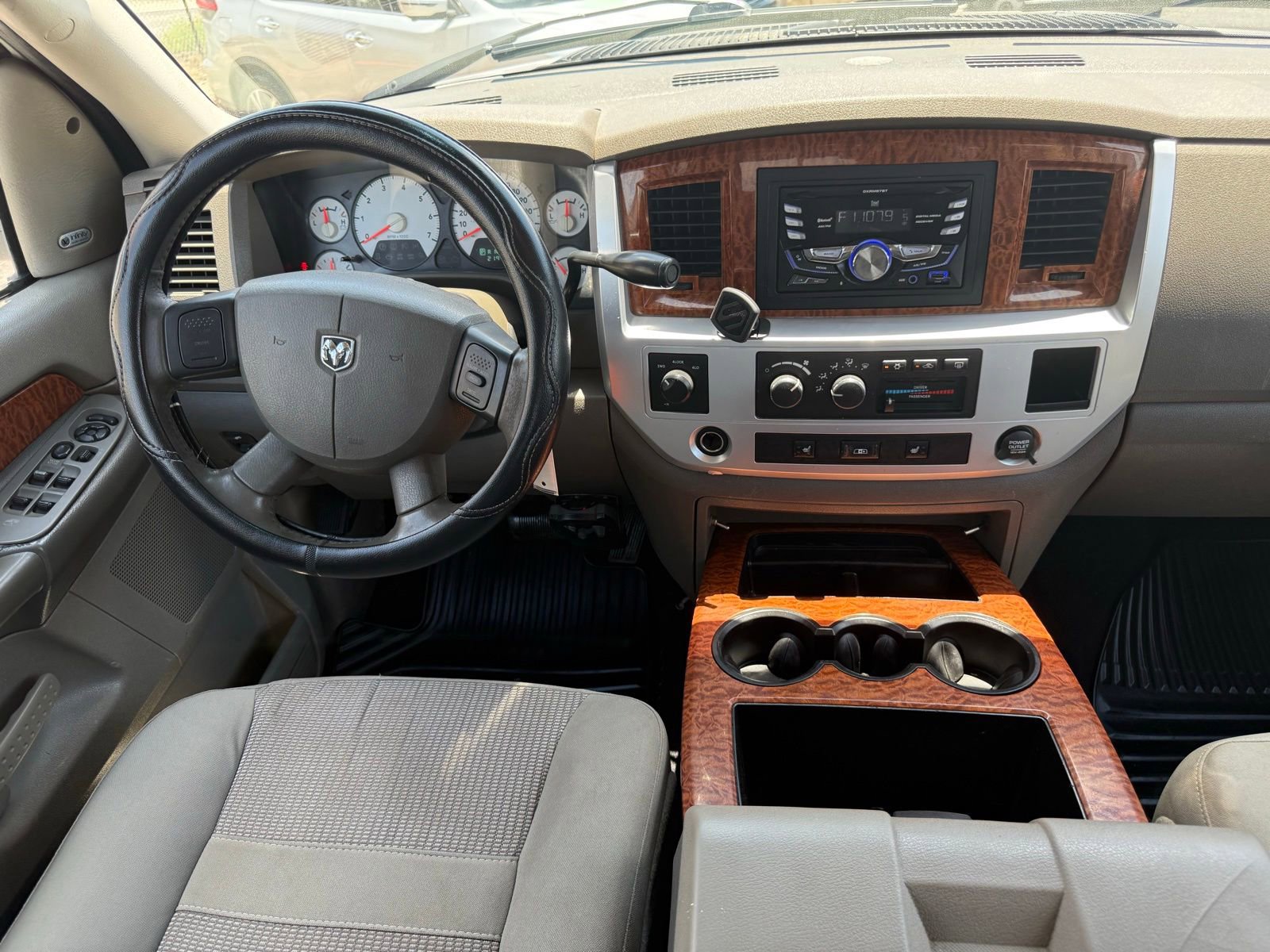 Used 2006 Dodge Ram 3500 Truck Laramie AWD/4WD image 16