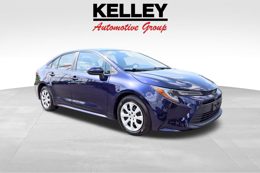 Used 2024 Toyota Corolla LE FWD image 1