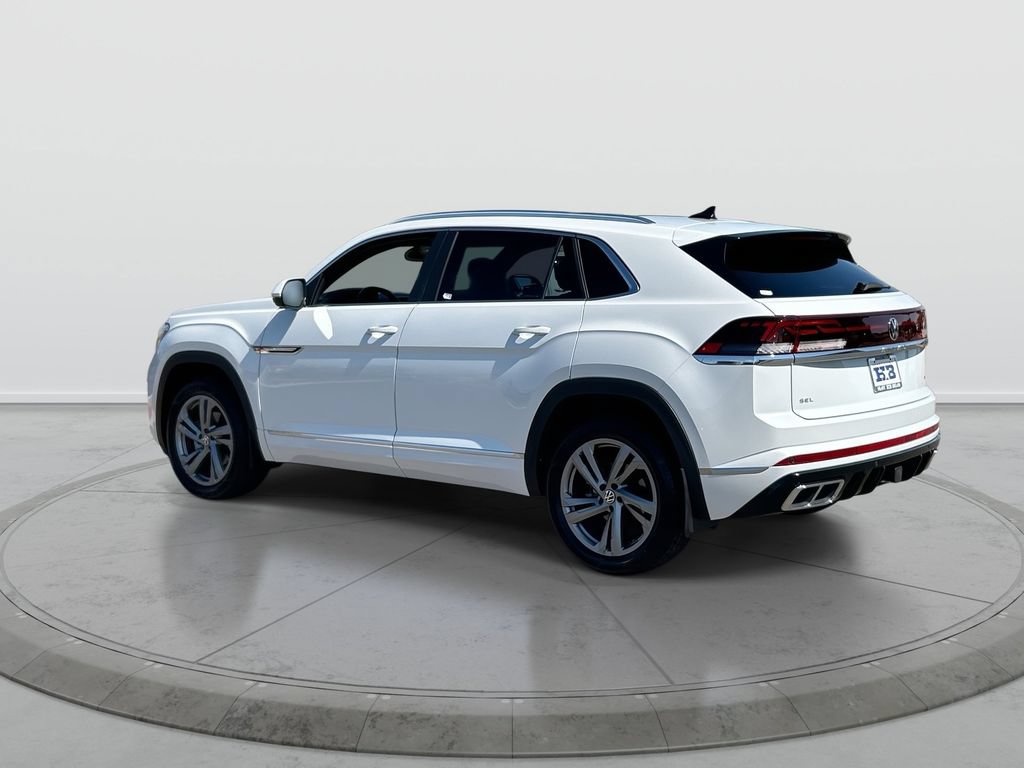 Used 2024 Volkswagen Atlas Cross Sport SEL R-Line AWD/4WD image 6