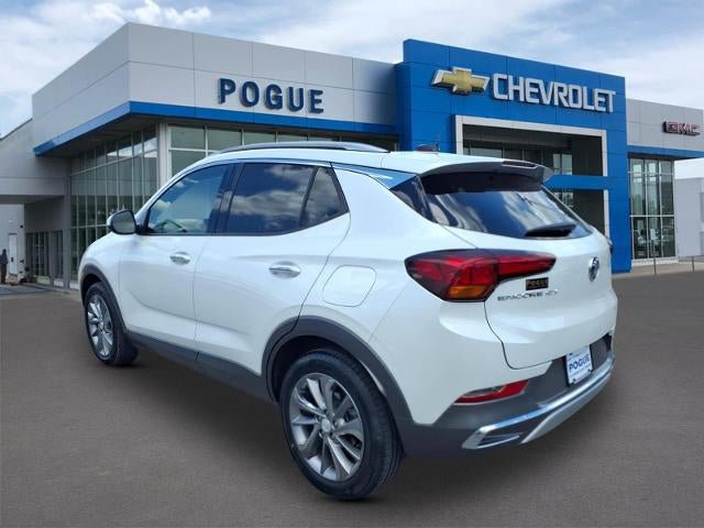 Used 2023 Buick Encore GX Essence w/ Experience Buick Package FWD image 3