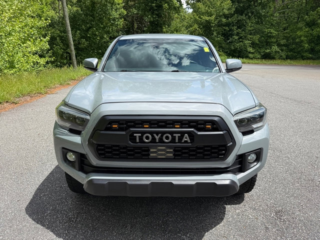 Used 2019 Toyota Tacoma TRD Off-Road AWD/4WD image 3