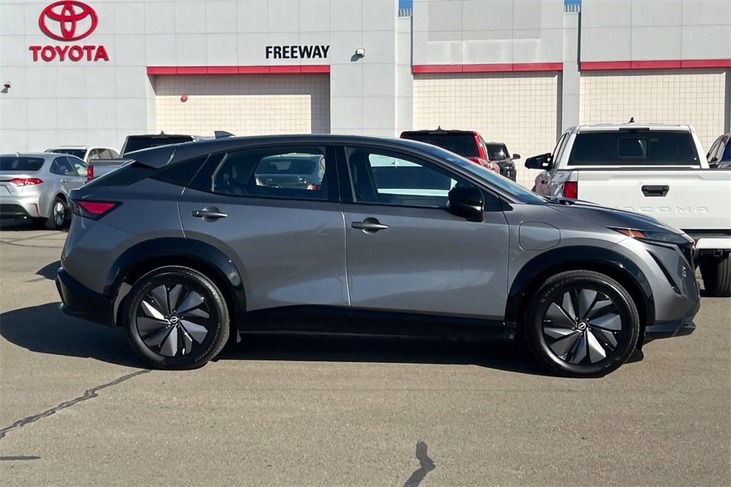 Used 2023 Nissan Ariya AWD image 3