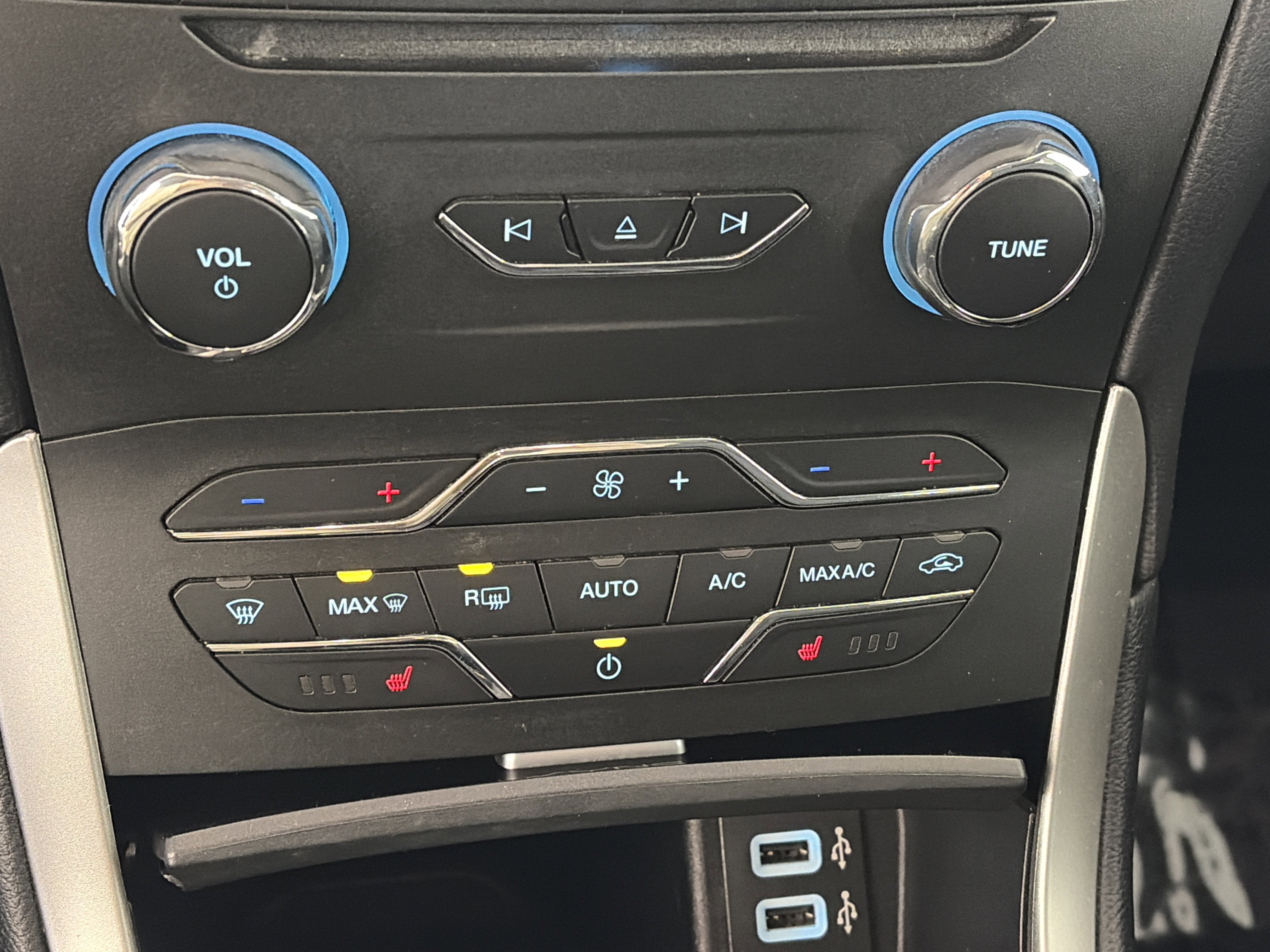 Used 2016 Ford Edge SEL w/ Equipment Group 201A image 25