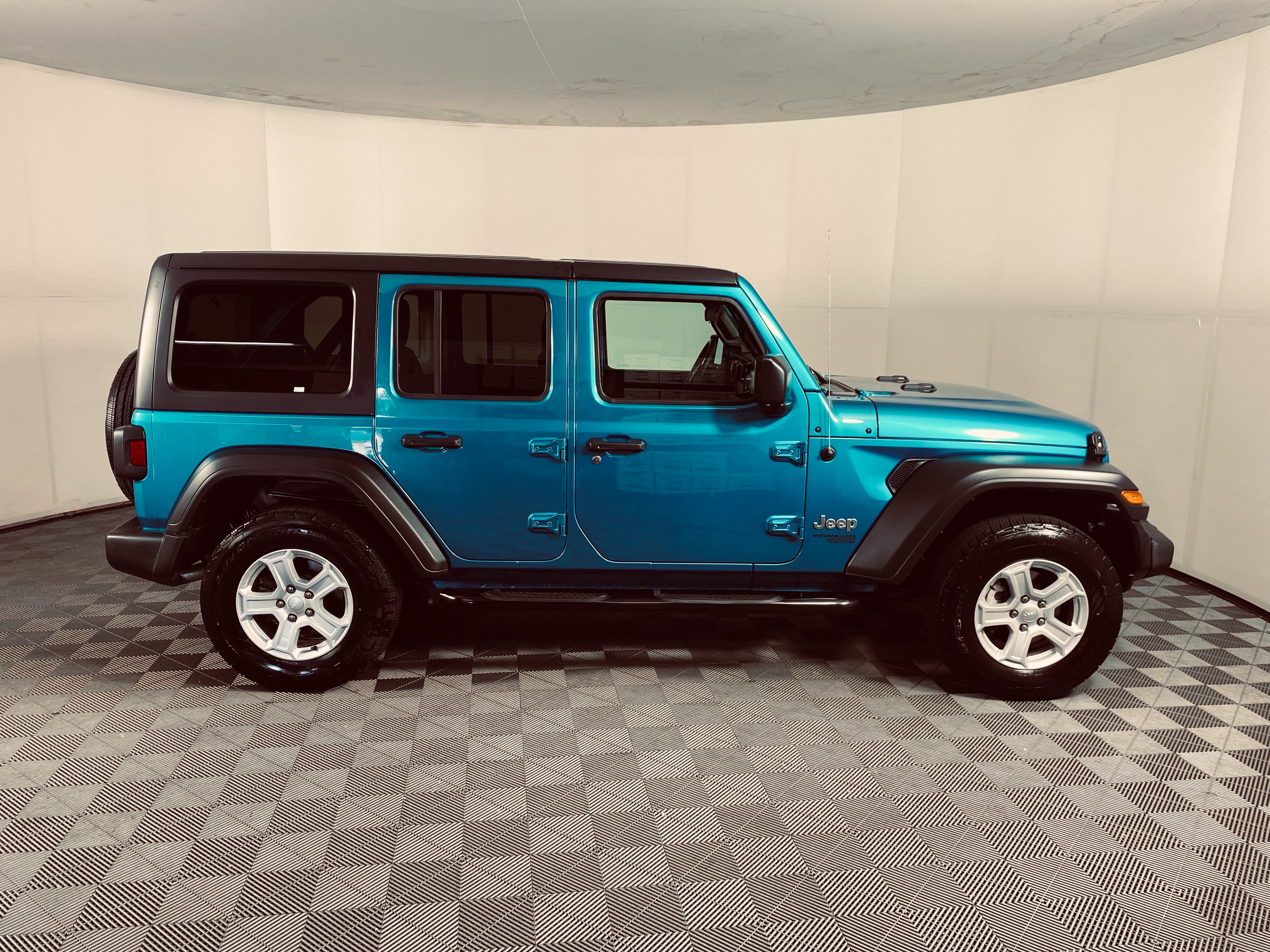 Used 2020 Jeep Wrangler Unlimited Sport S AWD/4WD image 6