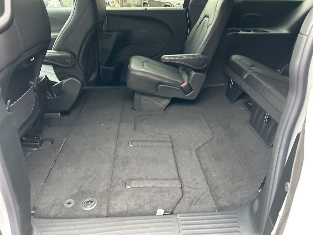 New 2026 Chrysler Pacifica Select image 33